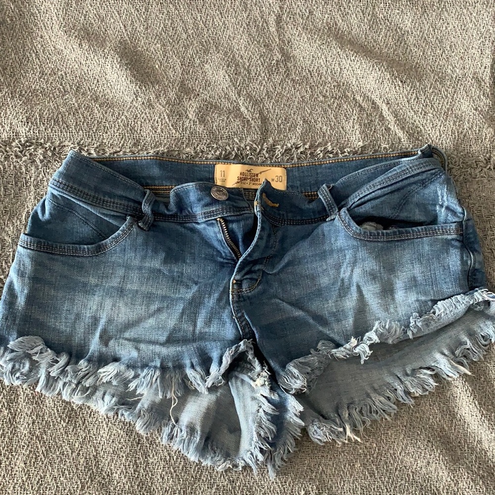 Hollister low rise shorts